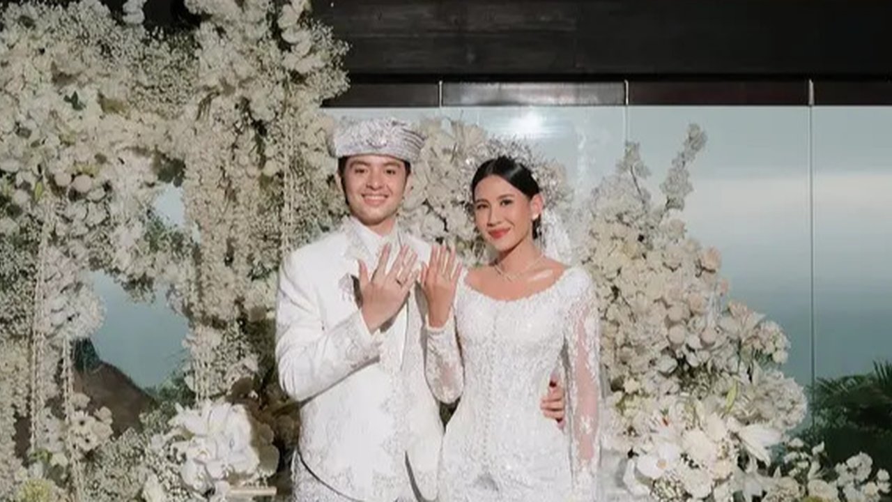 Potret Angga Yunanda dan Shenina Cinnamon Menikah. (sumber: Instagram/angga)