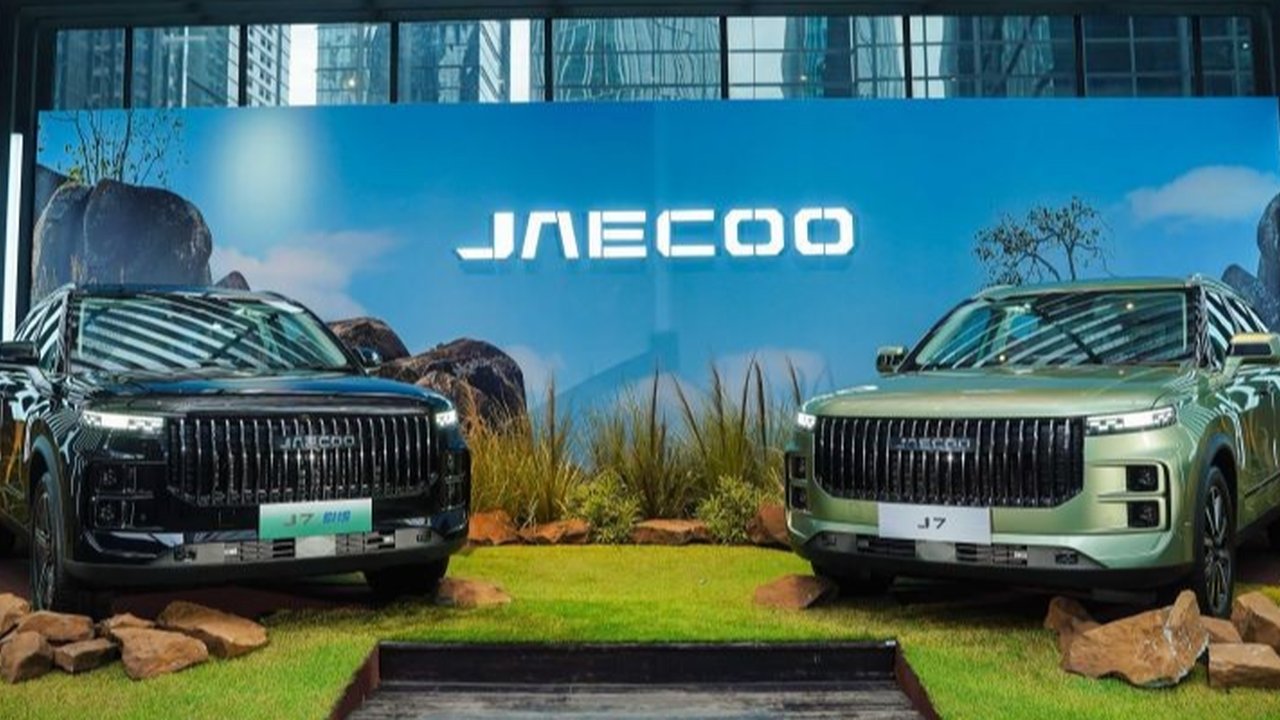 Daftar Mobil Baru yang Dipamerkan di IIMS 2025, Ada Aion, Wuling, dan Toyota.