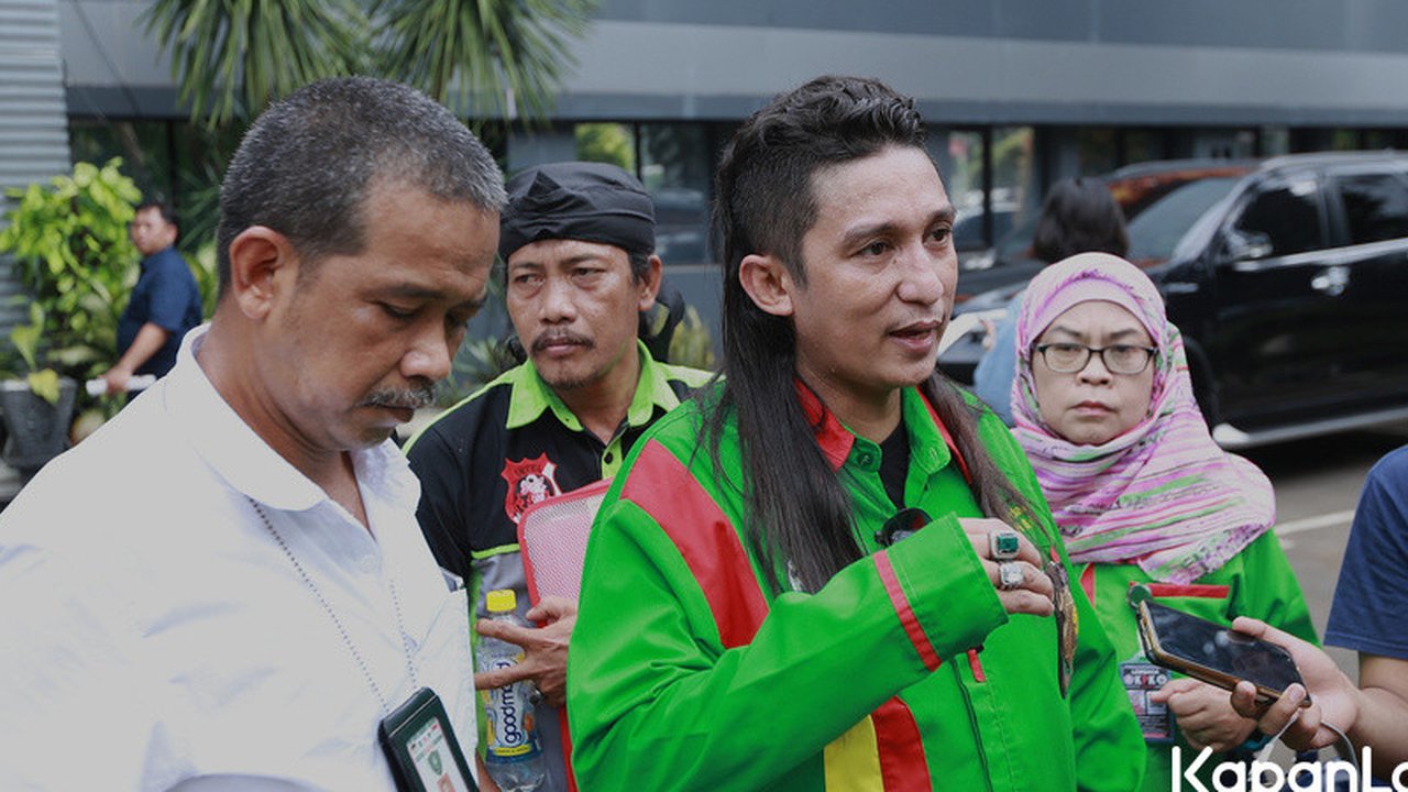 Sosok Firdaus Oiwobo, Kuasa Hukum Razman Nasution yang Kini Jadi Pusat Perhatian