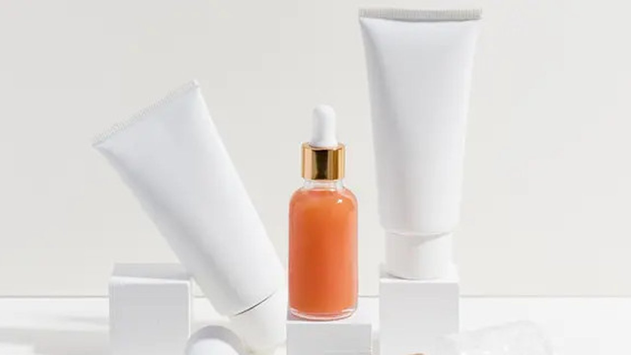 Ilustrasi produk skincare. (Photo Copyright by Freepik)