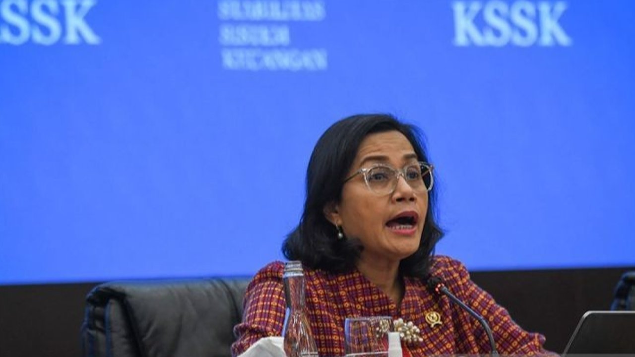 Menteri Keuangan Sri Mulyani memberikan pembekalan tentang pengelolaan keuangan negara kepada 3.214 kader PDI Perjuangan terpilih sebagai anggota legislatif dalam bimbingan teknis di Jakarta.