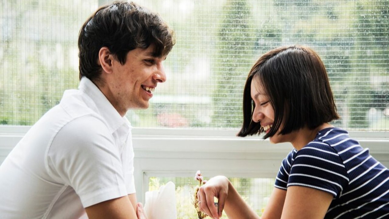 Temukan tips ampuh agar terhindar di ghosting gebetan saat PDKT hanya di sini tempatnya! (Sumber: Freepik/rawpixel.com).