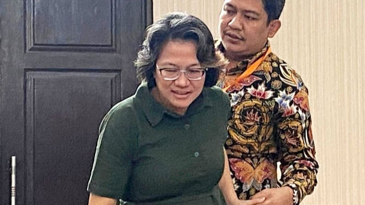 Mantan narapidana kasus suap Harun Masiku, Agustiani Tio Fridelina, mengaku ditawari Rp2 miliar oleh orang tak dikenal sebelum diperiksa KPK terkait kasus Sekjen PDI Perjuangan Hasto Kristiyanto.