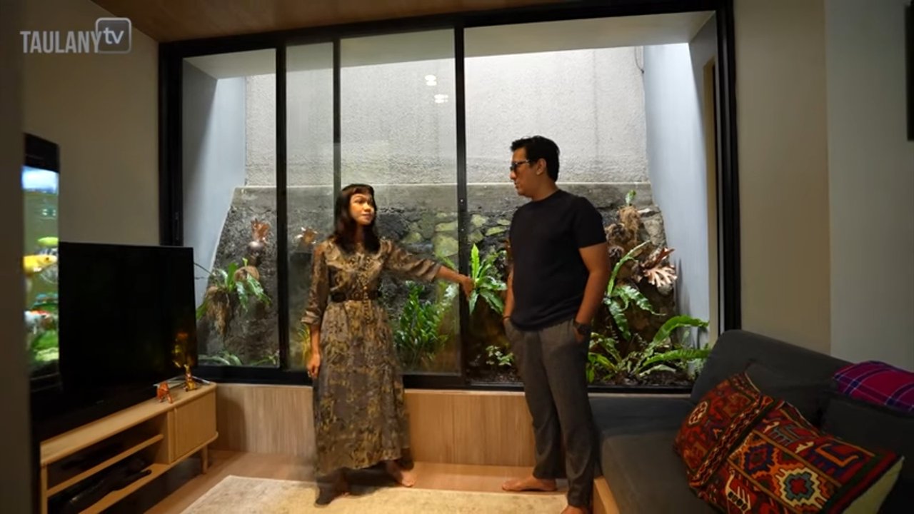 Sejuk dan Nyaman, Andre Taulany Melongo Melihat Potret Rumah Mewah Penyanyi Fathia Izzati