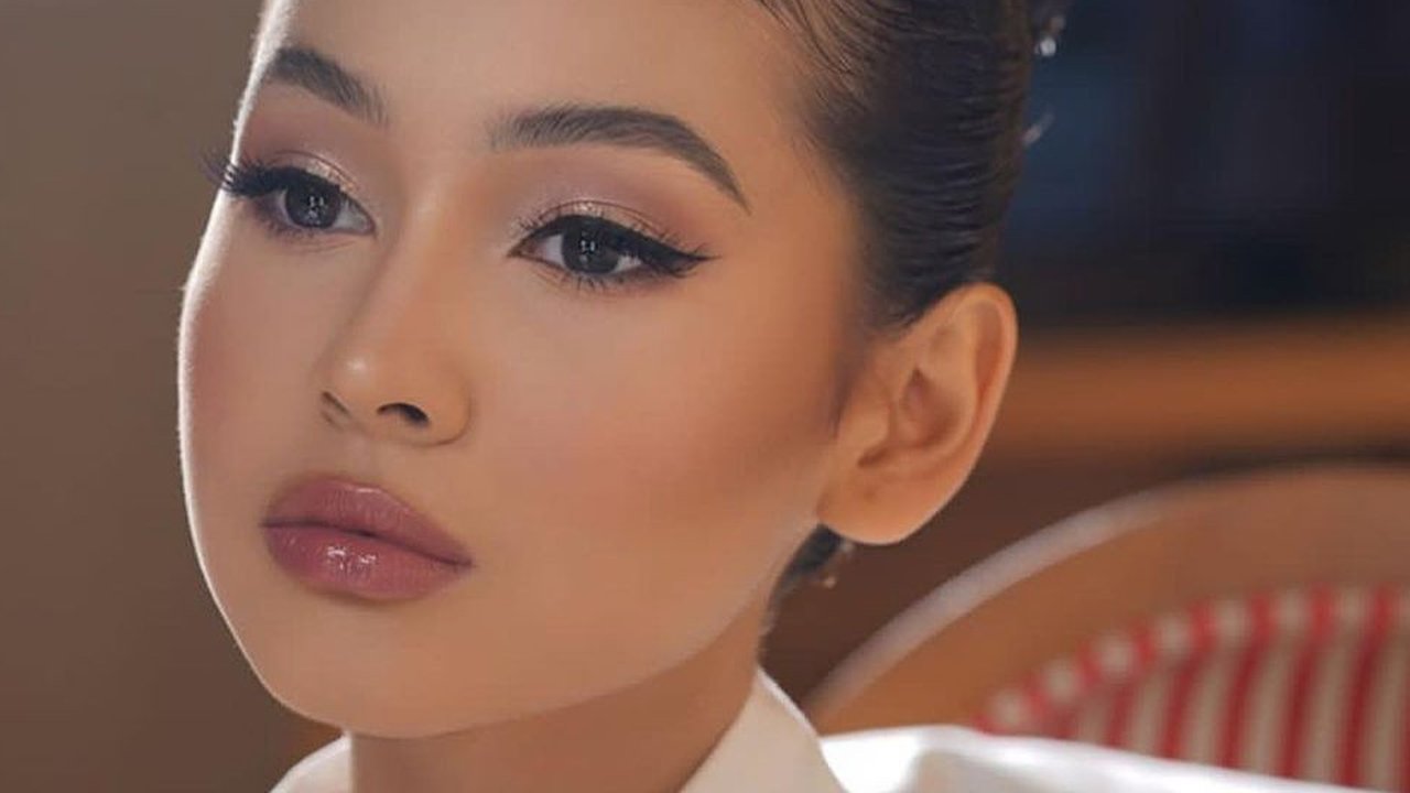 Jangan Malas, Ini 5 Cara Membersihkan Alat Makeup Agar Wajah Terhindar dari Jerawat - Bakteri
