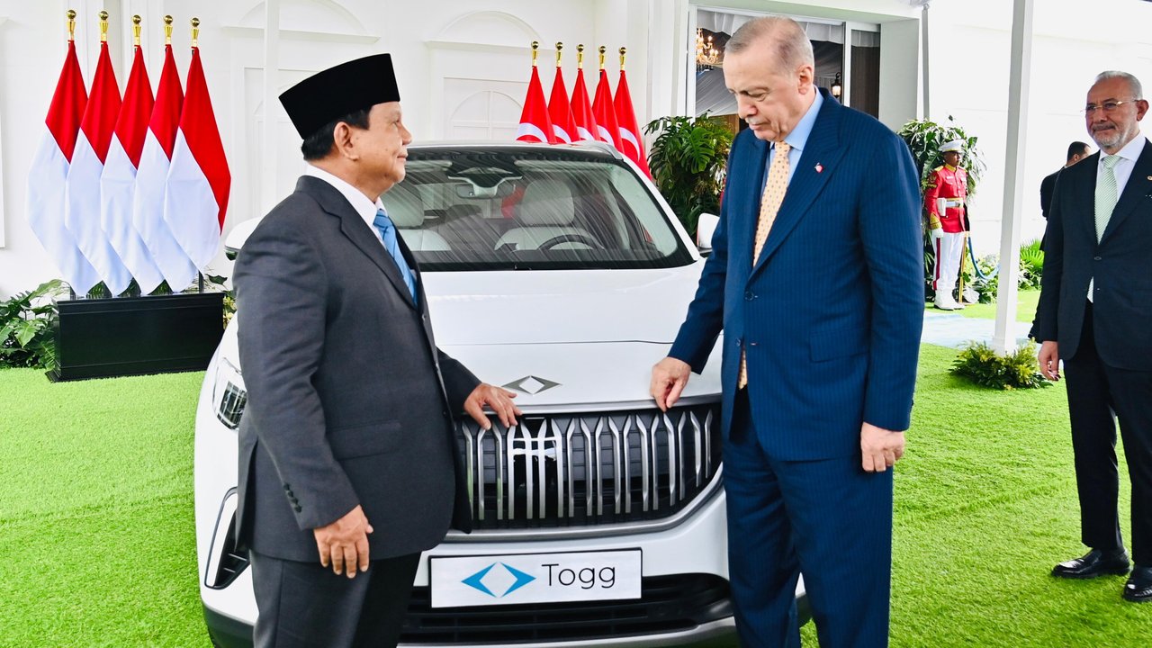 Erdogan Beri Mobil Listrik Buatan Turki ke Prabowo