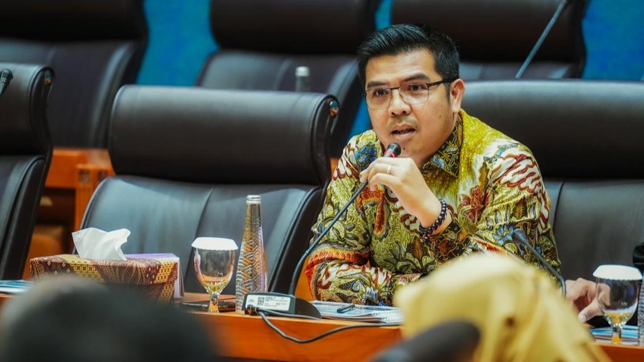 Anggota Komisi VII DPR RI dari PDIP Bane Raja Manalu