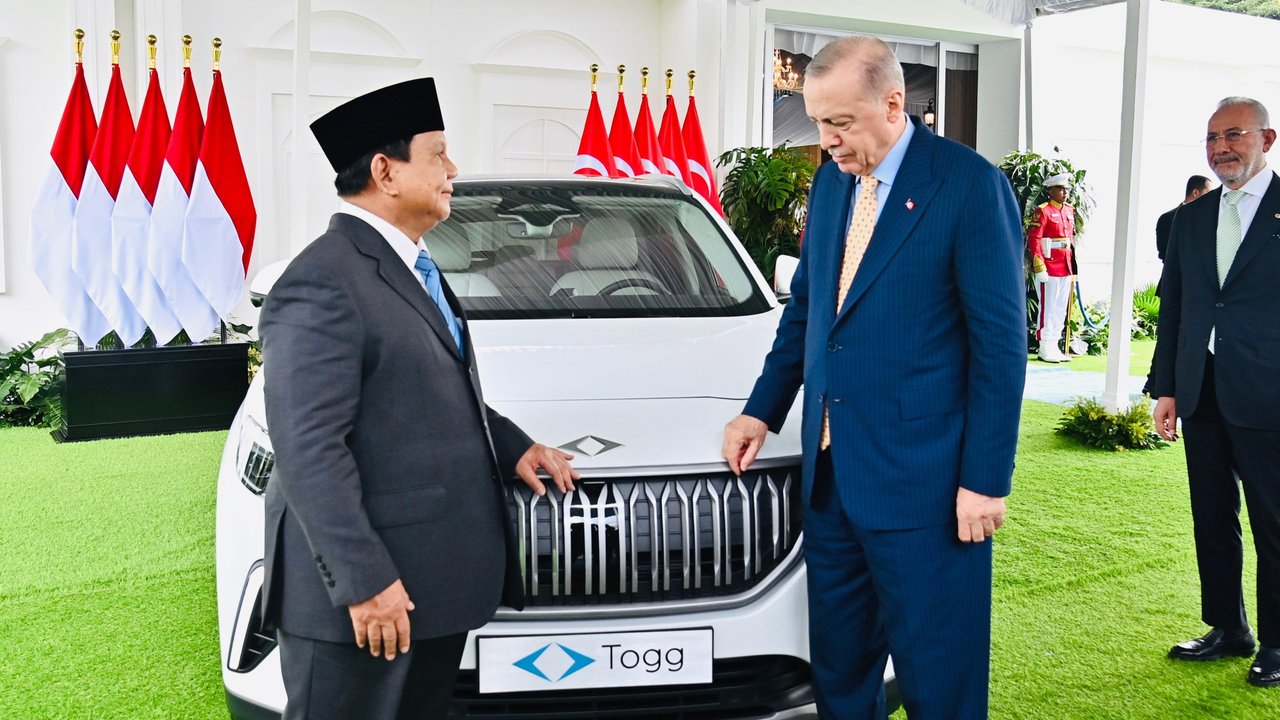 Erdogan Beri Mobil Listrik Buatan Turki ke Prabowo