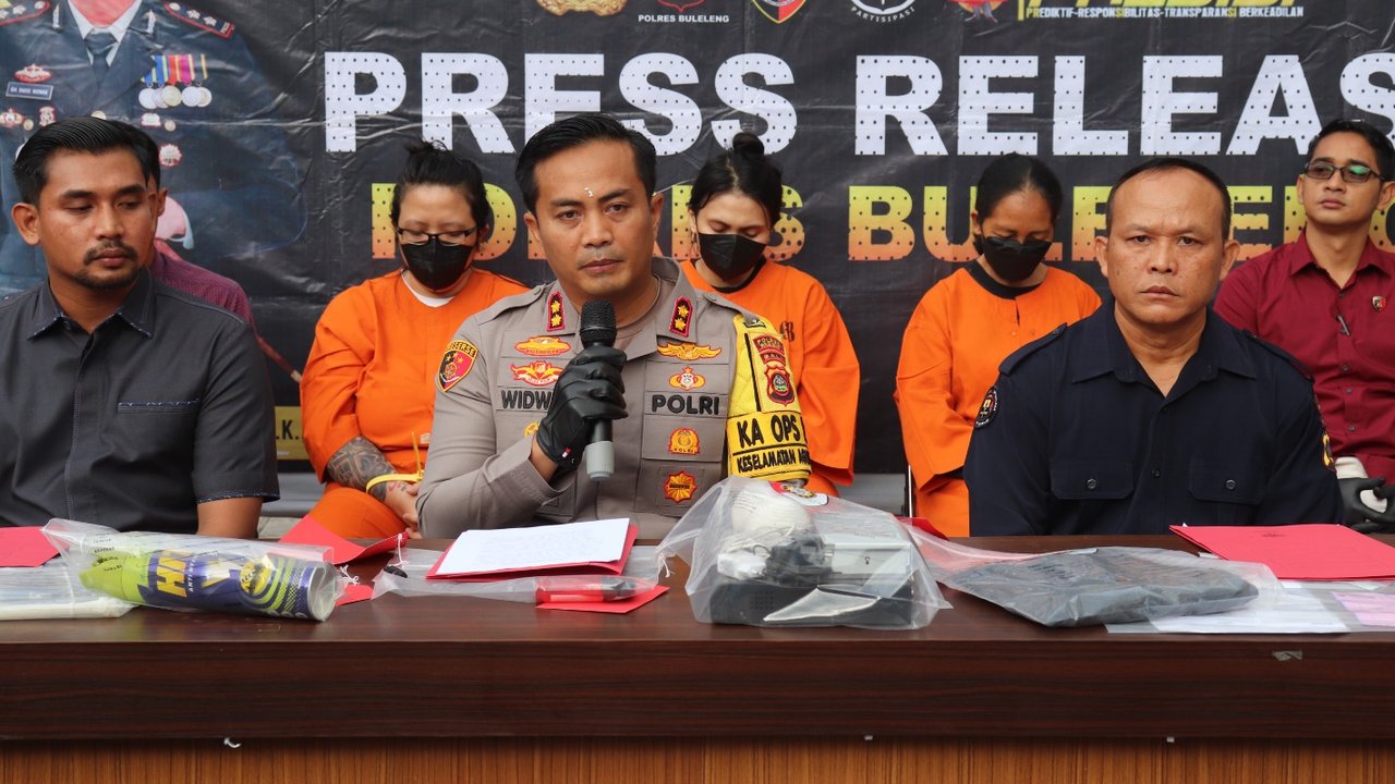tiga wanita bunuh pria bertato