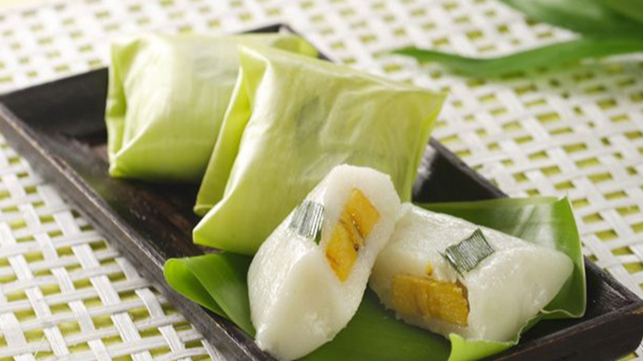 Sebungkus kue nagasari pisang. (Liputan6.com/Wikimedia Commons/bolakeluarga)