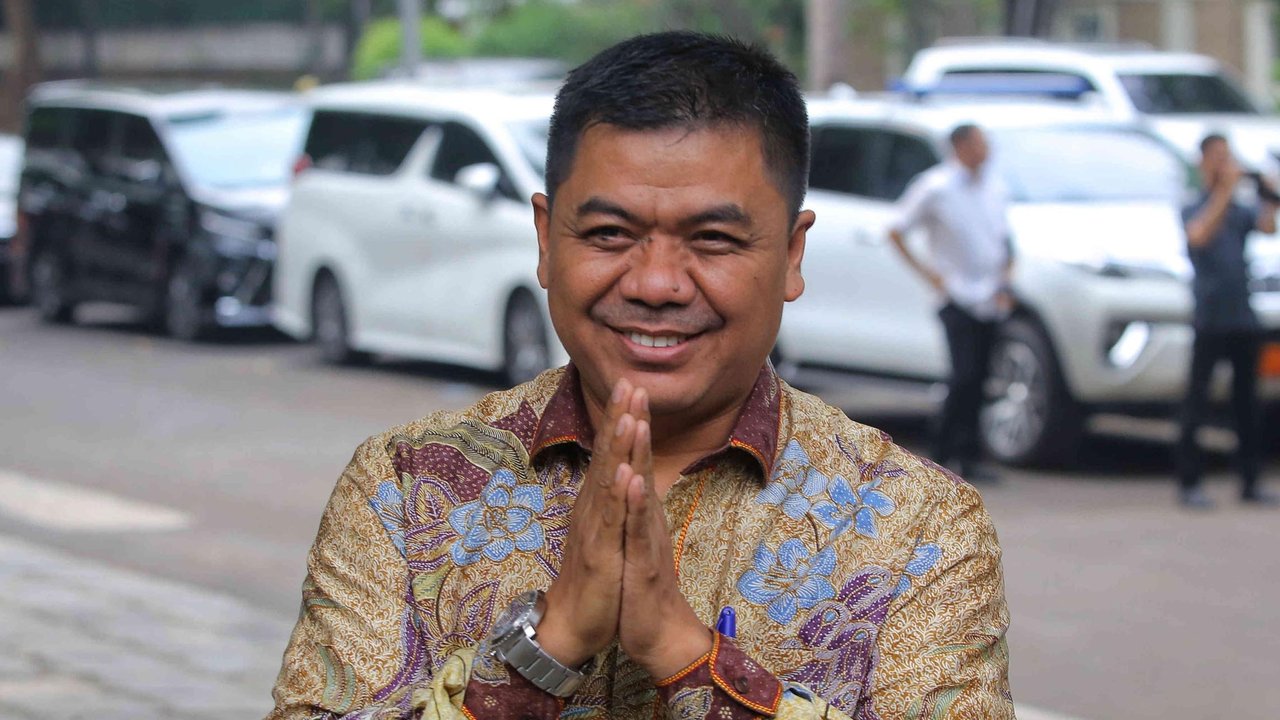 Juri Ardiantoro. Saat ini ia menjabat sebagai Deputi IV Kepala Staf Kepresidenan Bidang Informasi dan Komunikasi Politik. Sebelumnya Juri menjabat Ketua Komisi Pemilihan Umum sejak 2016 menggantikan Husni Kamil Manik yang meninggal dunia pada 2016. (Liputan6.com/Angga Yuniar)