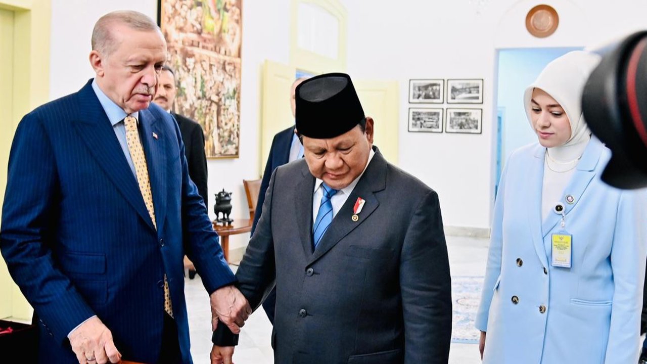 prabowo beri senapan serbu untuk erdogan