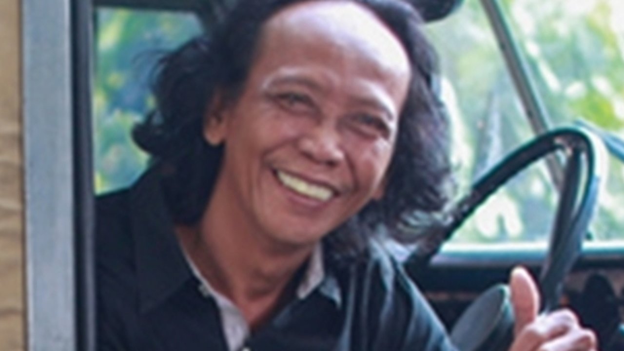 10 Potret Mandra Saat Bersama Fans, Pernah Cedera Gara-Gara Ibu-Ibu hingga Istri yang Pasrah
