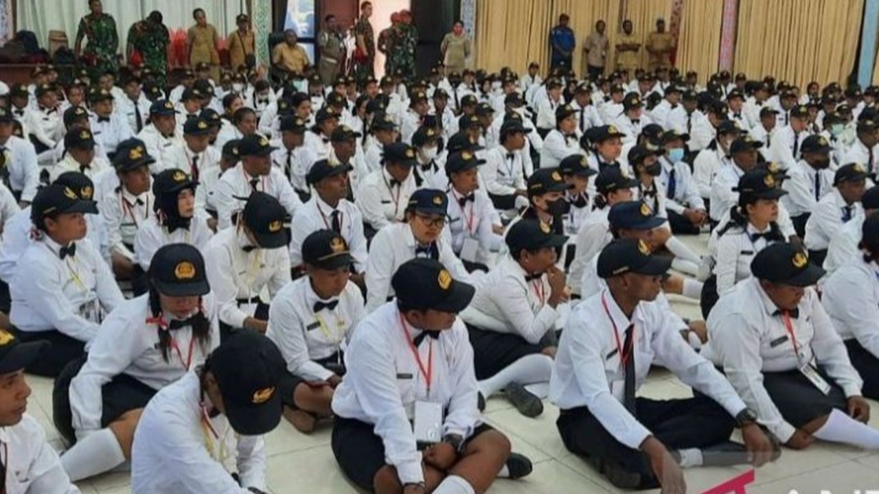 Pemkab Teluk Wondama menerima 1.318 kuota ASN formasi 2024, terdiri dari PPPK umum, PPPK tenaga kesehatan, dan CPNS, dengan prioritas bagi honorer yang belum lolos seleksi sebelumnya.