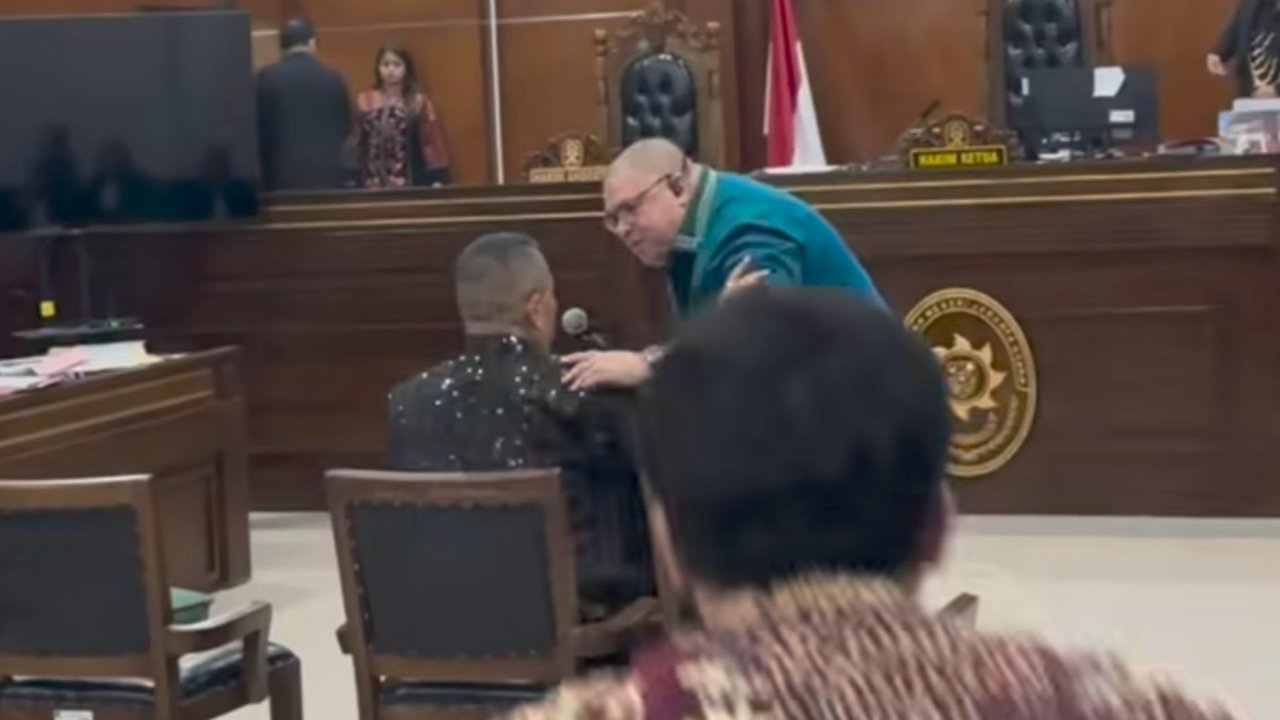 Razman Nasution Ngamuk di Sidang lalu Mendatanginya, Hotman Paris Buat Pengakuan Mengejutkan Soal Tinju