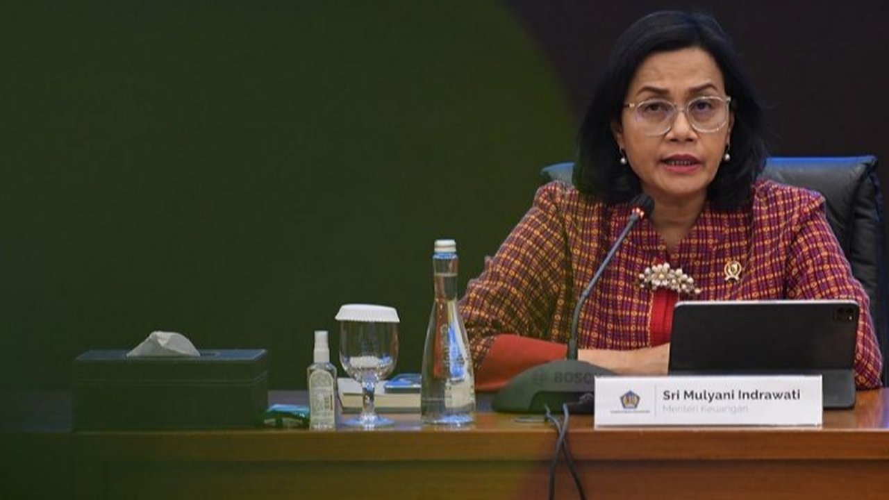 Menteri Keuangan Sri Mulyani memastikan pengelolaan utang negara dalam APBN 2024 dilakukan dengan hati-hati dan terukur,  memperhatikan defisit APBN, likuiditas pemerintah, serta dinamika pasar keuangan.