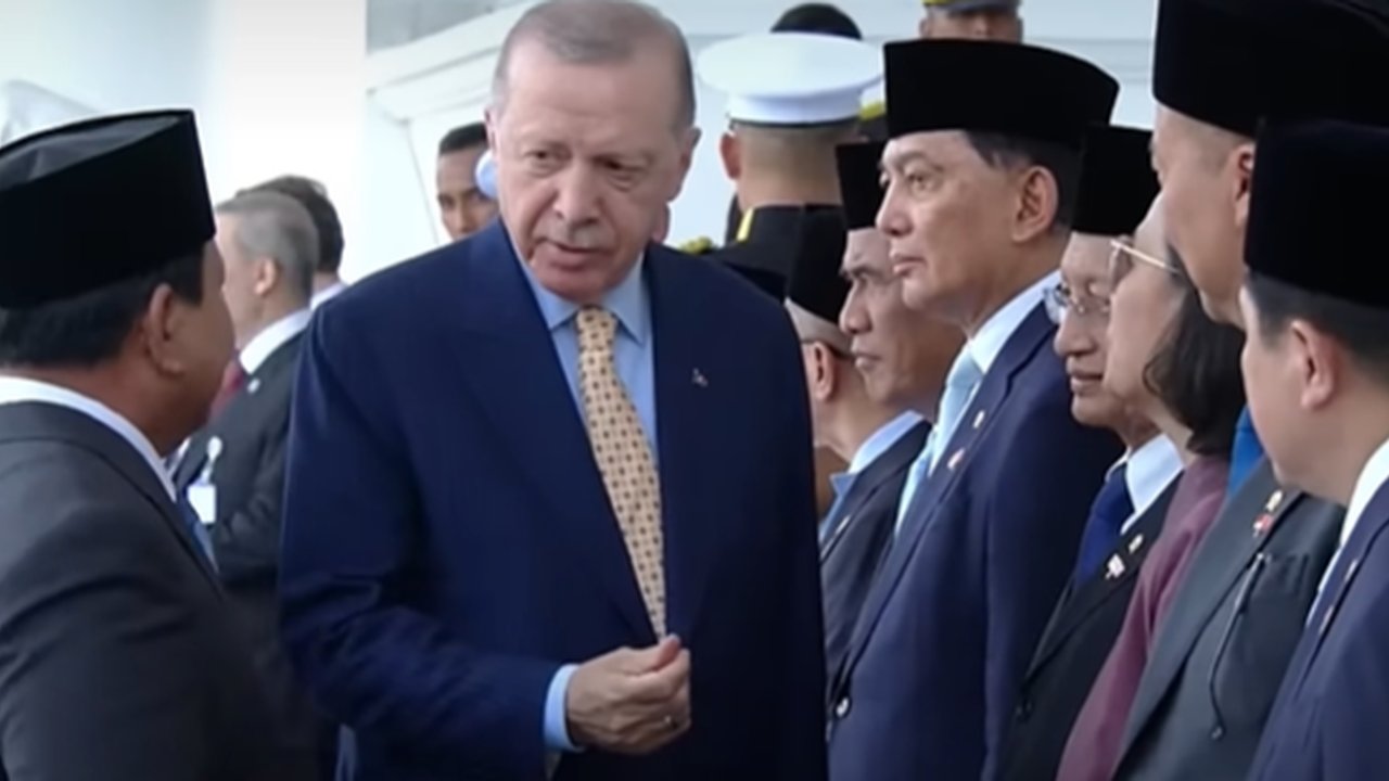 prabowo beri senapan serbu untuk erdogan