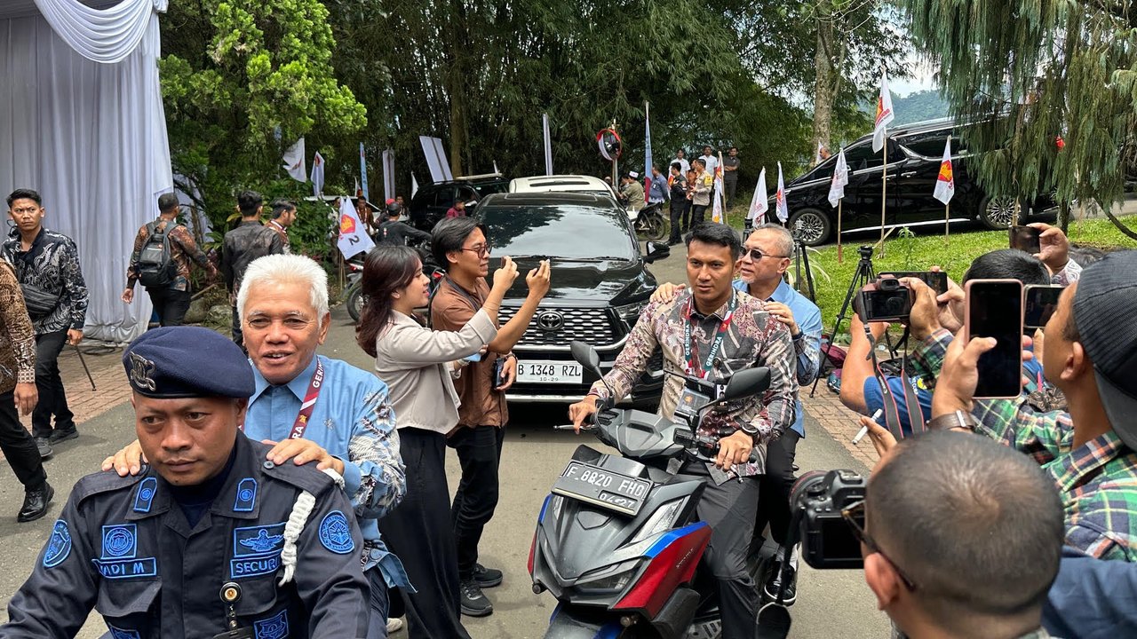 Zulhas dan Hatta menuju rumah Prabowo