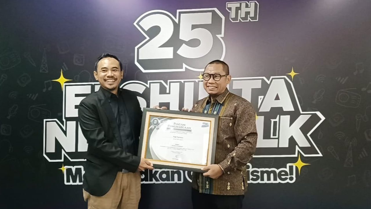 Ketua KPID DKI Jakarta Raih Award of Excellence dari Radio Elshinta