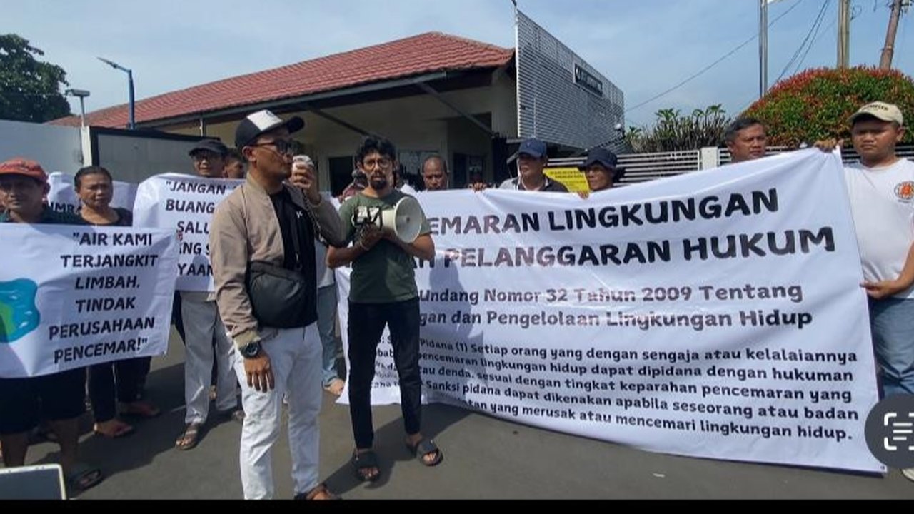 warga demo pabrik ragi di depok