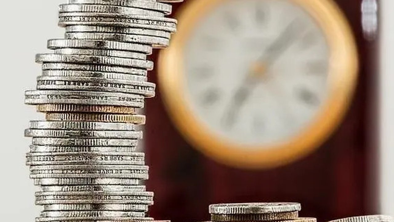 Ilustrasi waktu zakat mal dan penghasilan. (Copyright Pexels by Pixabay)