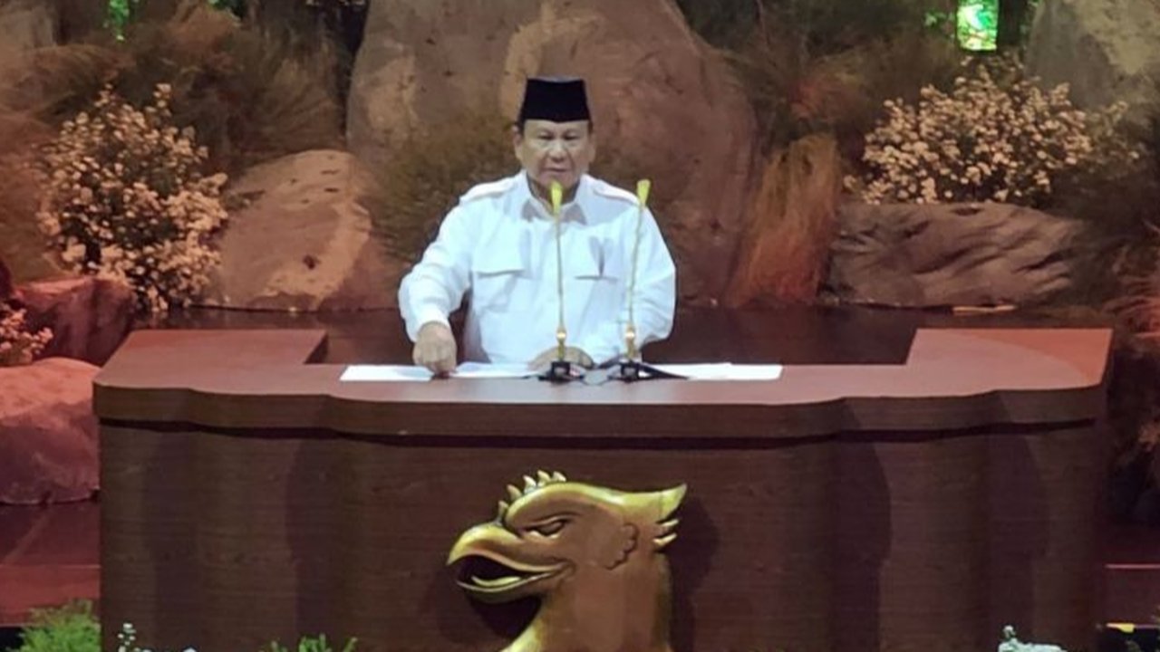 Presiden Prabowo Subianto menegaskan komitmennya memberantas korupsi di Indonesia, bahkan telah berhasil menyelamatkan 20 miliar dolar AS dari efisiensi anggaran dan bertekad untuk terus melawan para koruptor.