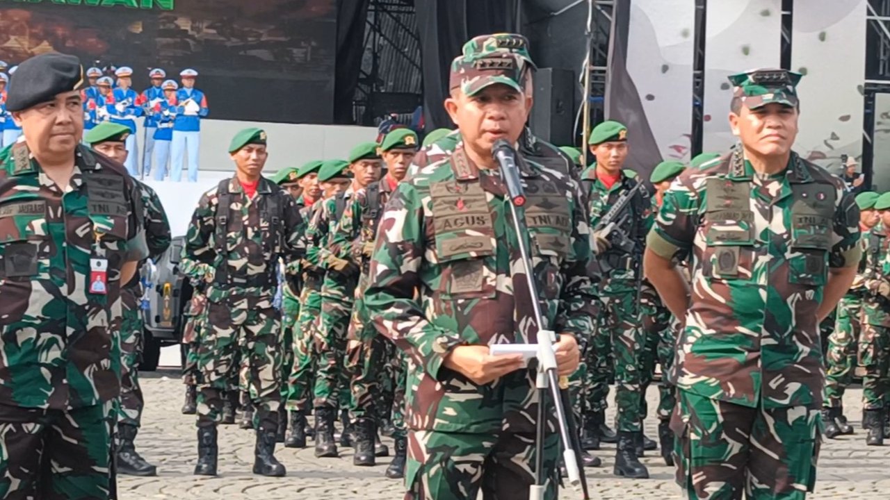 Panglima TNI Jenderal Agus Subiyanto menegaskan akan menindak tegas seluruh personel yang terlibat pengeroyokan di Deli Serdang, Sumatera Utara,  dengan hukuman sesuai aturan militer,  sementara anggota TNI berprestasi akan mendapat penghargaan.