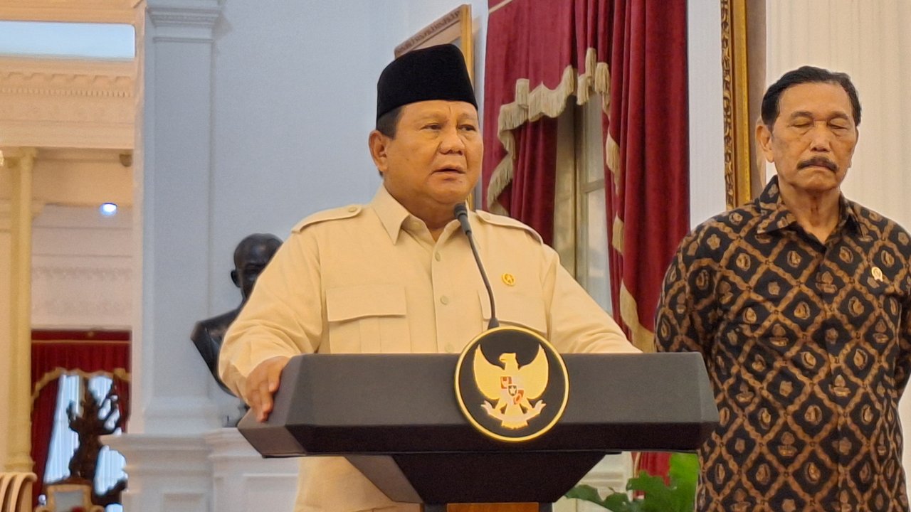 Presiden Prabowo Subianto mengumumkan revisi PP Nomor 5 Tahun 2021 untuk mempermudah berusaha di Indonesia, sebagai bagian dari upaya mendorong daya saing dan transformasi ekonomi.