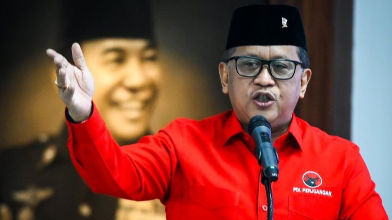 Sekretaris Jenderal PDI Perjuangan, Hasto Kristiyanto, diperiksa KPK sebagai tersangka dalam kasus dugaan korupsi terkait Harun Masiku; praperadilannya ditolak.