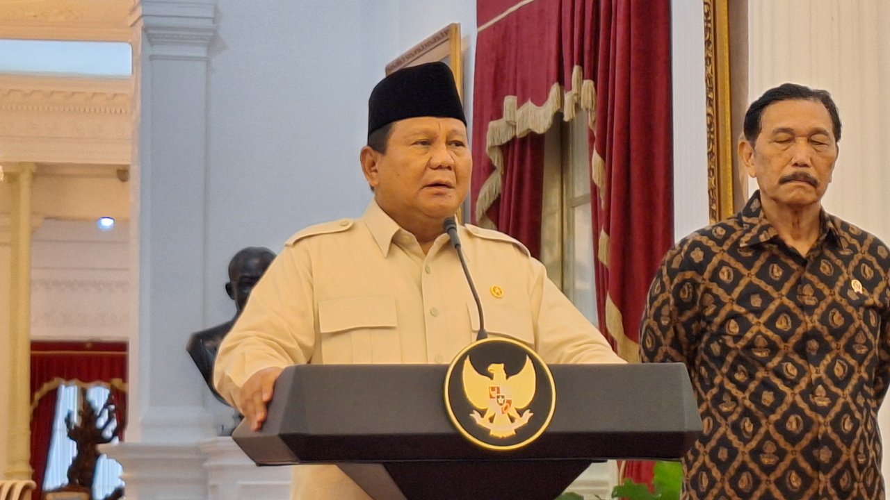 Presiden Prabowo Subianto meminta peningkatan upaya pemberantasan judi online, termasuk memblokir akses situs, melacak jalur pembayaran, dan kerja sama internasional.