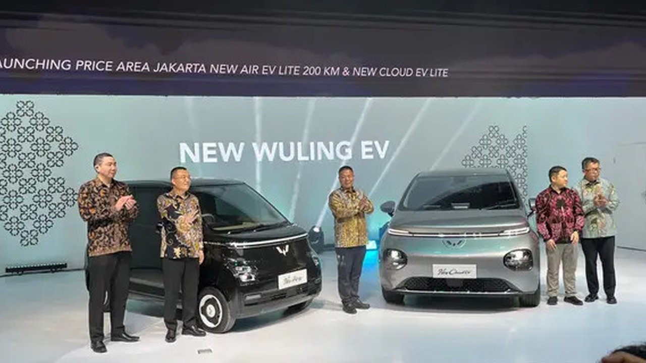Berikut Harga dan Spesifikasi Mobil Listrik Termurah yang Tersedia di IIMS 2025