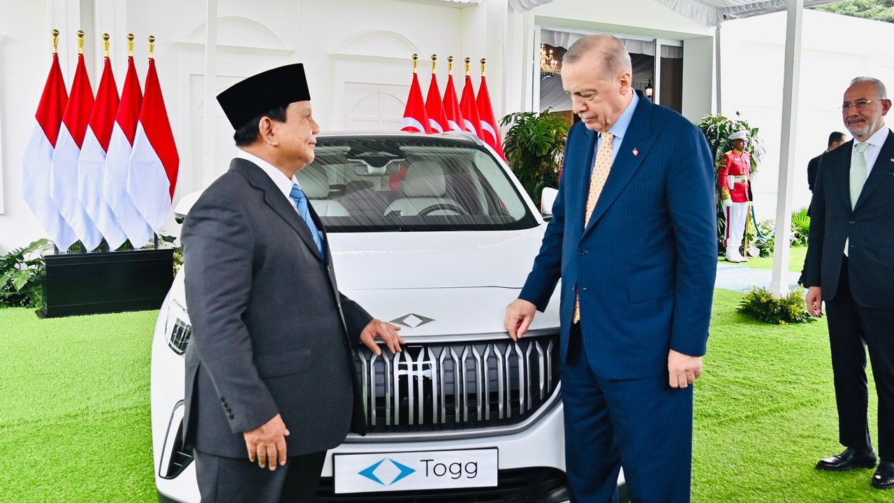 Erdogan Beri Mobil Listrik Buatan Turki ke Prabowo