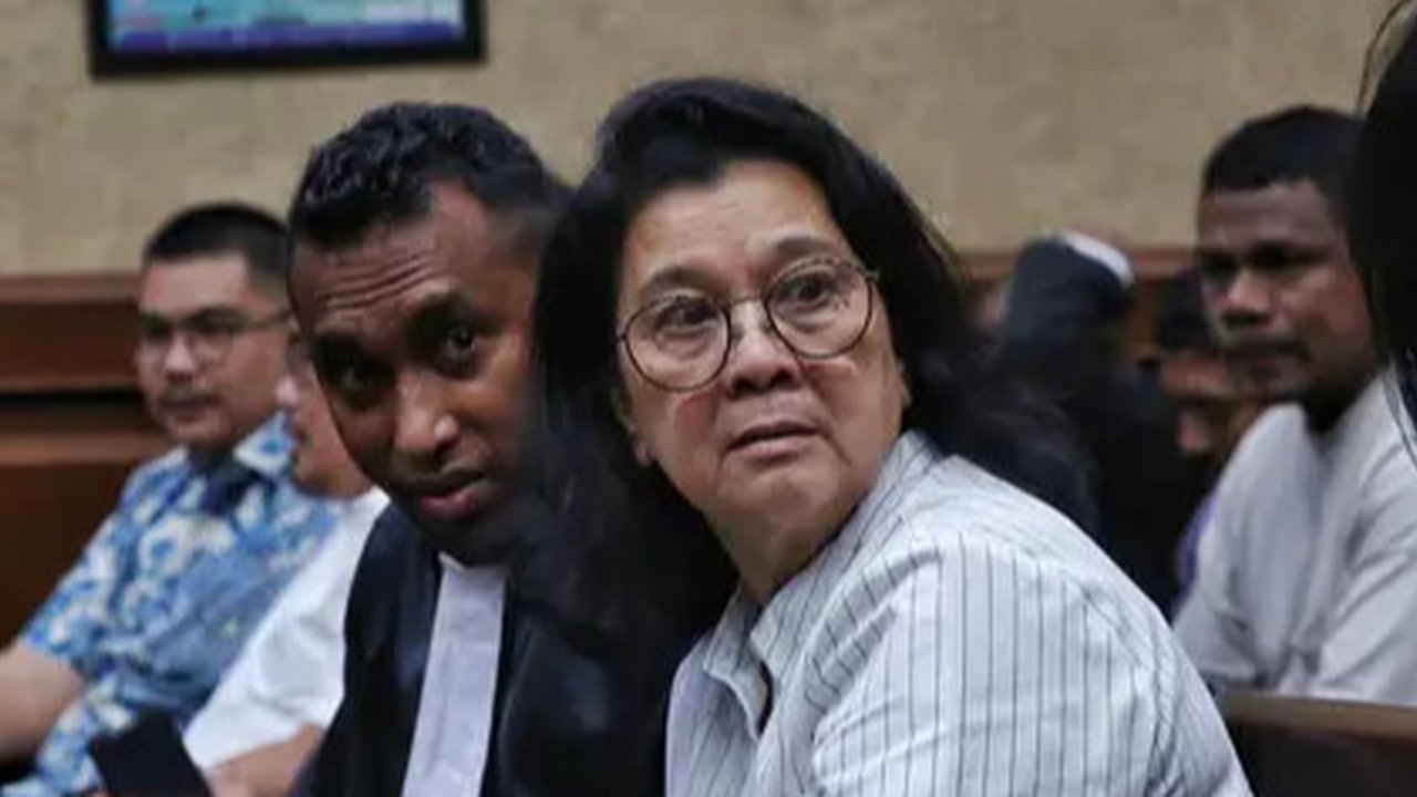 Lisa Rachmat yang menjadi penasihat hukum Ronald Tannur didakwa melakukan penyuapan kepada tiga hakim Pengadilan Negeri (PN) Surabaya untuk membebaskan terdakwa kasus pembunuhan Gregorius Ronald Tannur. (Liputan6.com/Angga Yuniar)