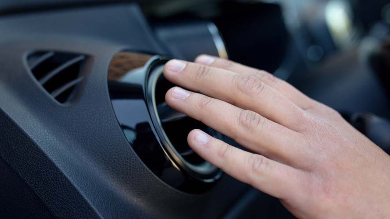 Benarkah Fitur Idling Stop Menyebabkan Kerusakan pada AC Mobil? Ini Penjelasannya