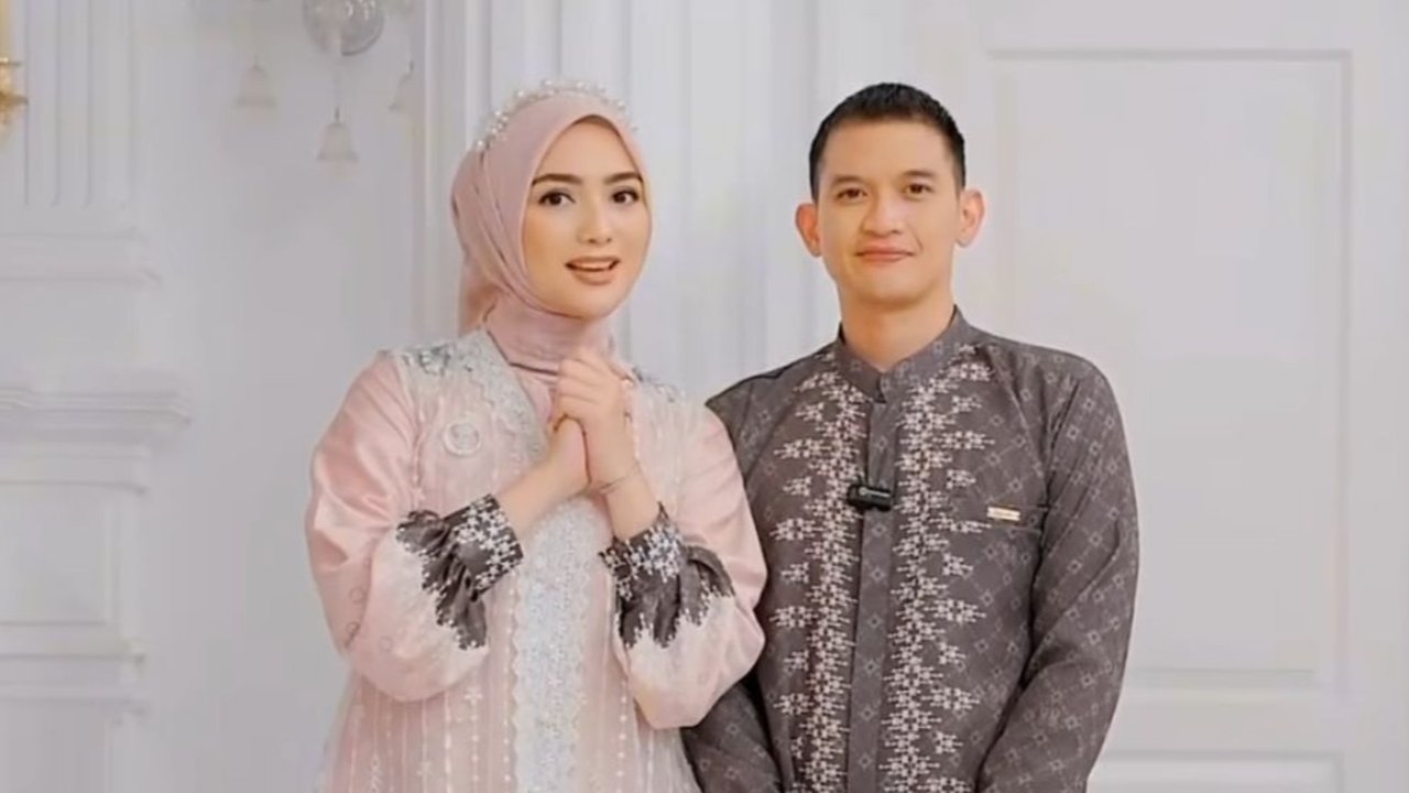 Inspirasi Model Baju Lebaran Couple Ala Citra Kirana, Bikin Keluarga Makin Kompak