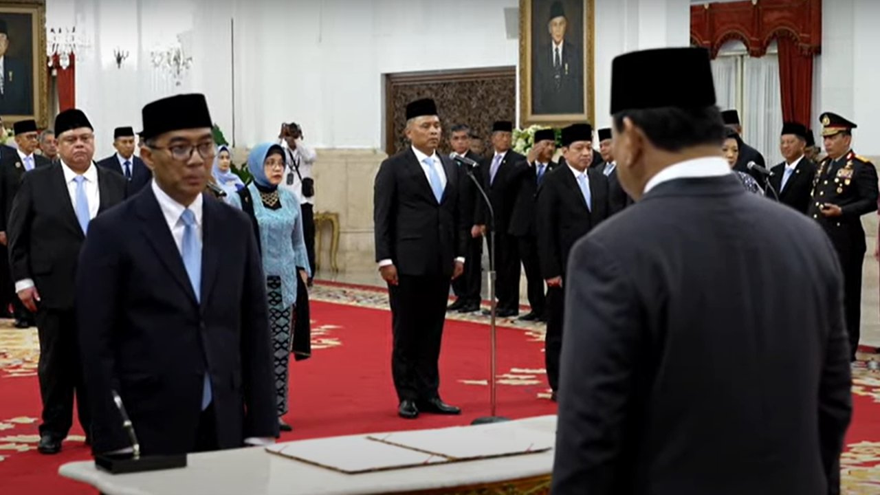 Mendiktisaintek Brian Yuliarto