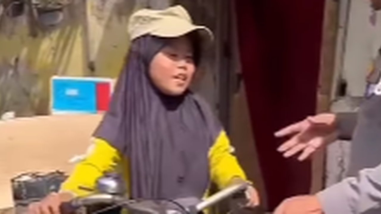 Nestapa Gadis Cilik Cantik Mendadak jadi Tulang Punggung Keluarga