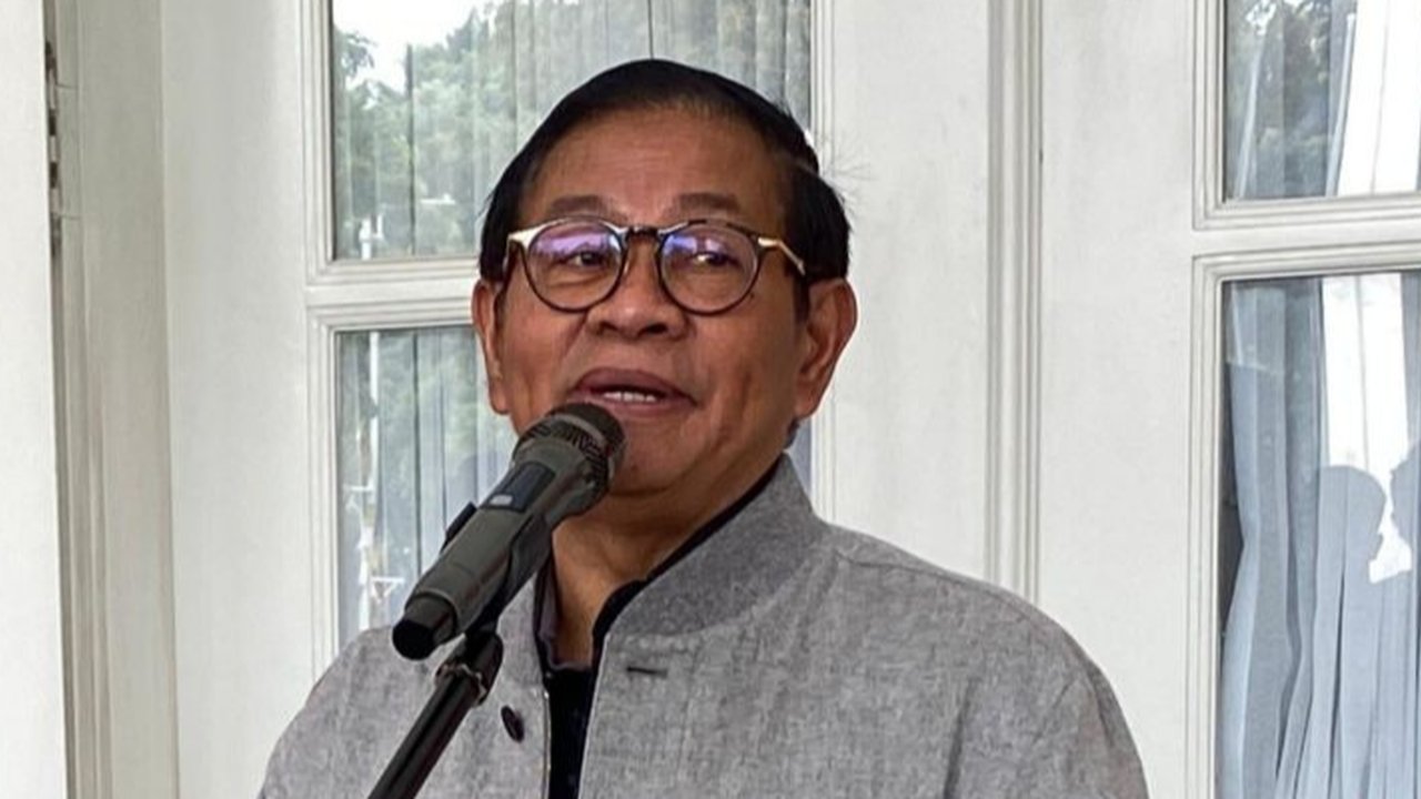 Pemerintah Kota Jakarta Barat menyatakan siap mendukung 40 target program 100 hari kerja Gubernur dan Wakil Gubernur terpilih, termasuk pembaruan data KIP dan KJMU, transportasi gratis, dan antisipasi banjir.