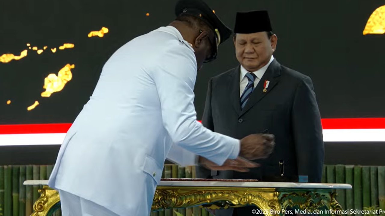 Prabowo Resmi Lantik 961 Kepala Daerah Secara Serentak di Istana Jakarta