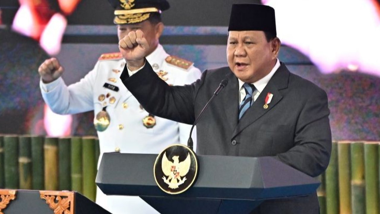 Presiden Prabowo Subianto mengundang 961 kepala daerah baru untuk mengikuti retret di Magelang, memberi kesempatan mundur bagi yang ragu.