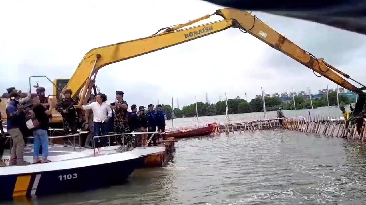 Pagar Laut di Bekasi Sepanjang 3,3 Kilometer Dibongkar