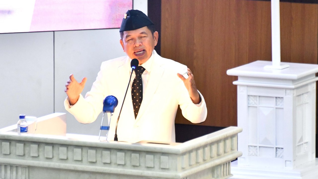 Pidato Pertama Menggelora Dedi Mulyadi, Bikin DPRD Riuh Tepuk Tangan: Berantas Preman, Bersihkan BUMD