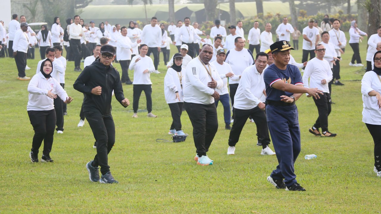 Potret Kepala Daerah Kompak Senam Pagi di Retret Hari Kedua