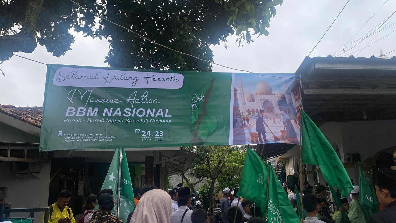 LTM PBNU melakukan bersih-bersih masjid menyambut bulan suci Ramadhan