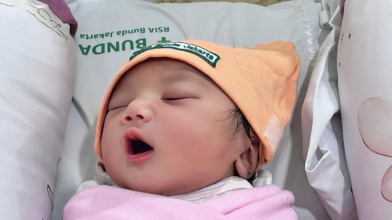 Potret Anak Kiky Saputri yang Baru Lahir, Cantik dengan Nama Indah yang Penuh Makna