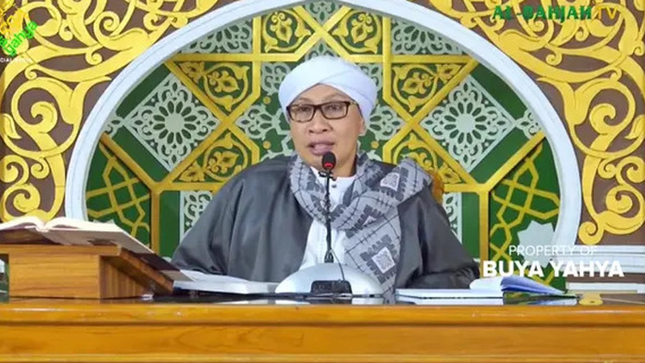 Pengasuh LPD Al Bahjah, KH Yahya Zainul Ma'arif alias Buya Yahya. (Foto: YouTube Al Bahjah TV)