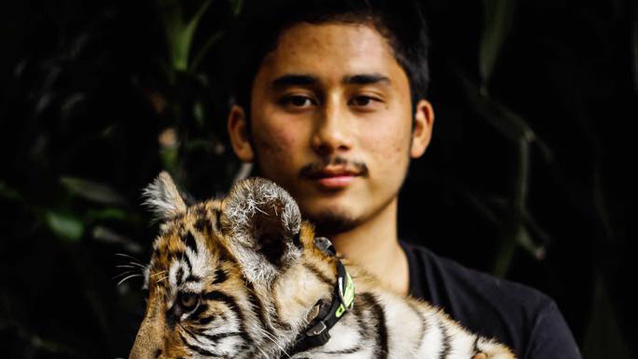 Pria yang kini berusia 23 tahun ini kerap membagikan aktivitasnya di akun instagram pribadinya dan ia memiliki jumlah lebih dari 59 ribu pengikut. (Liputan6.com/IG/@alshadahmad)