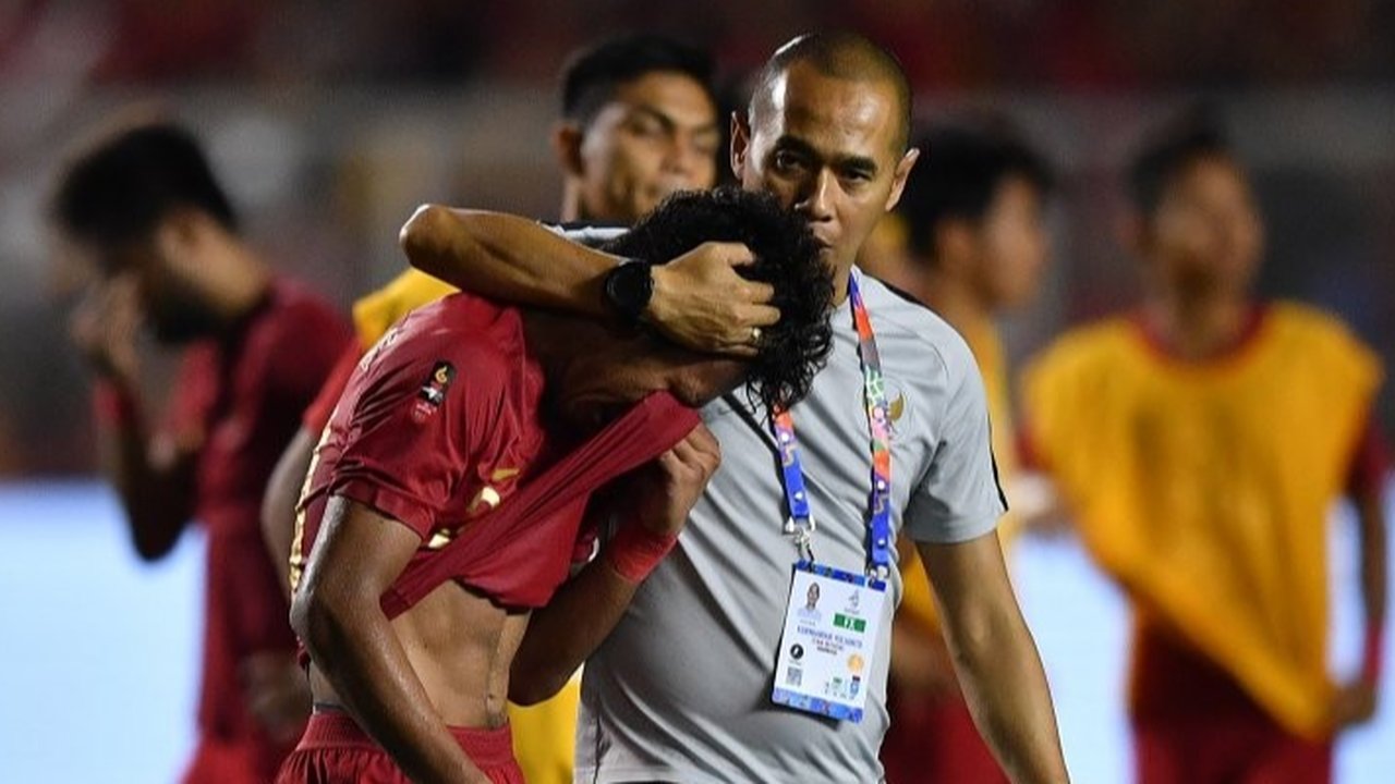 Legenda sepak bola Indonesia, Kurniawan Dwi Yulianto, ditunjuk PSSI sebagai pelatih penyerang Timnas U-20 untuk meningkatkan daya gedor tim jelang Piala Asia U-20 2025.