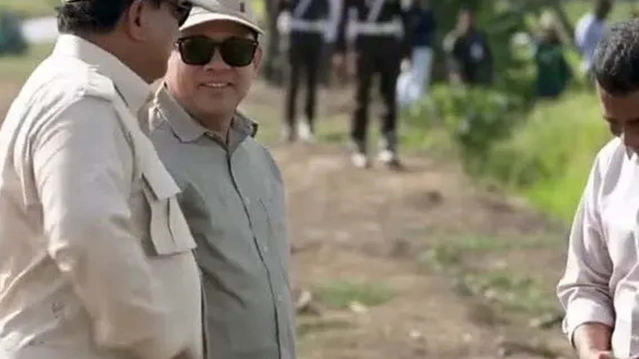 Kunjungan Kerja Perdana Presiden Prabowo adalah projek cetak sawah satu juta Ha yang saat ini digarap oleh Andi Samsudin Arsyad atau Haji Isam di Wanam, Provinsi Papua Selatan. (Istimewa)