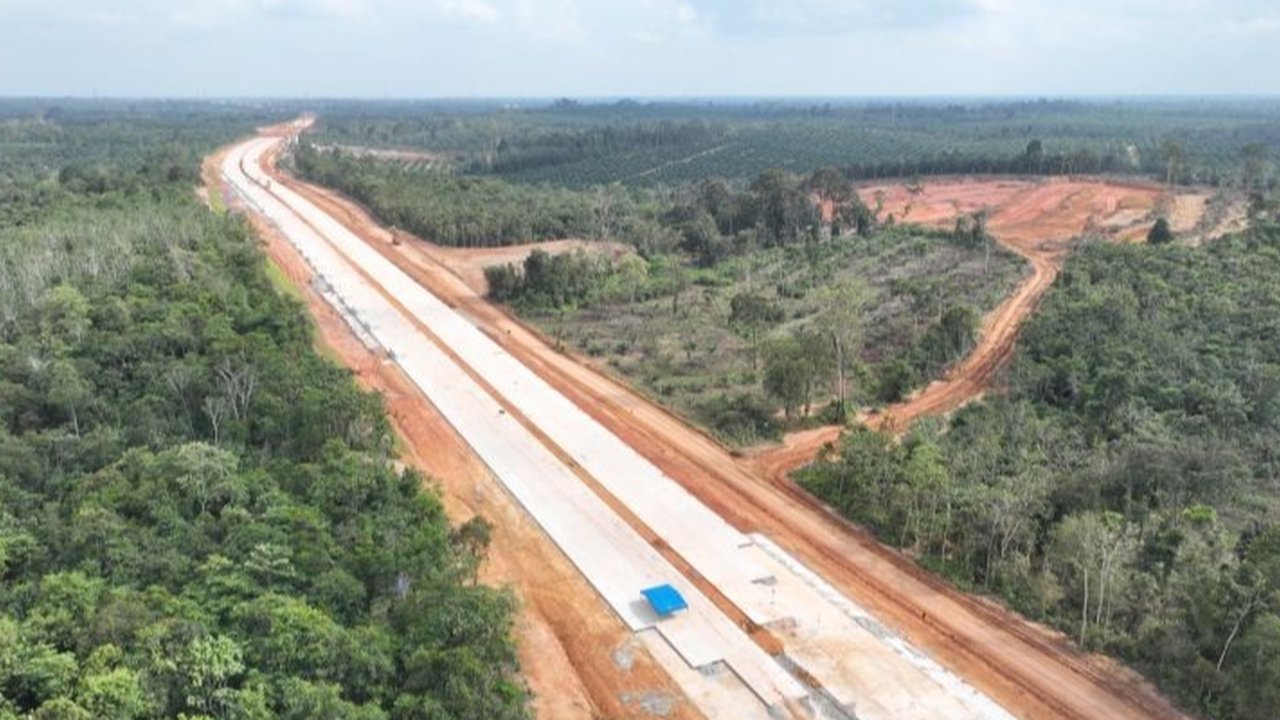 Konstruksi Tol Betung-Tempino seksi empat di Jambi telah mencapai 68 persen, mempercepat konektivitas dan mobilitas di Sumatera.